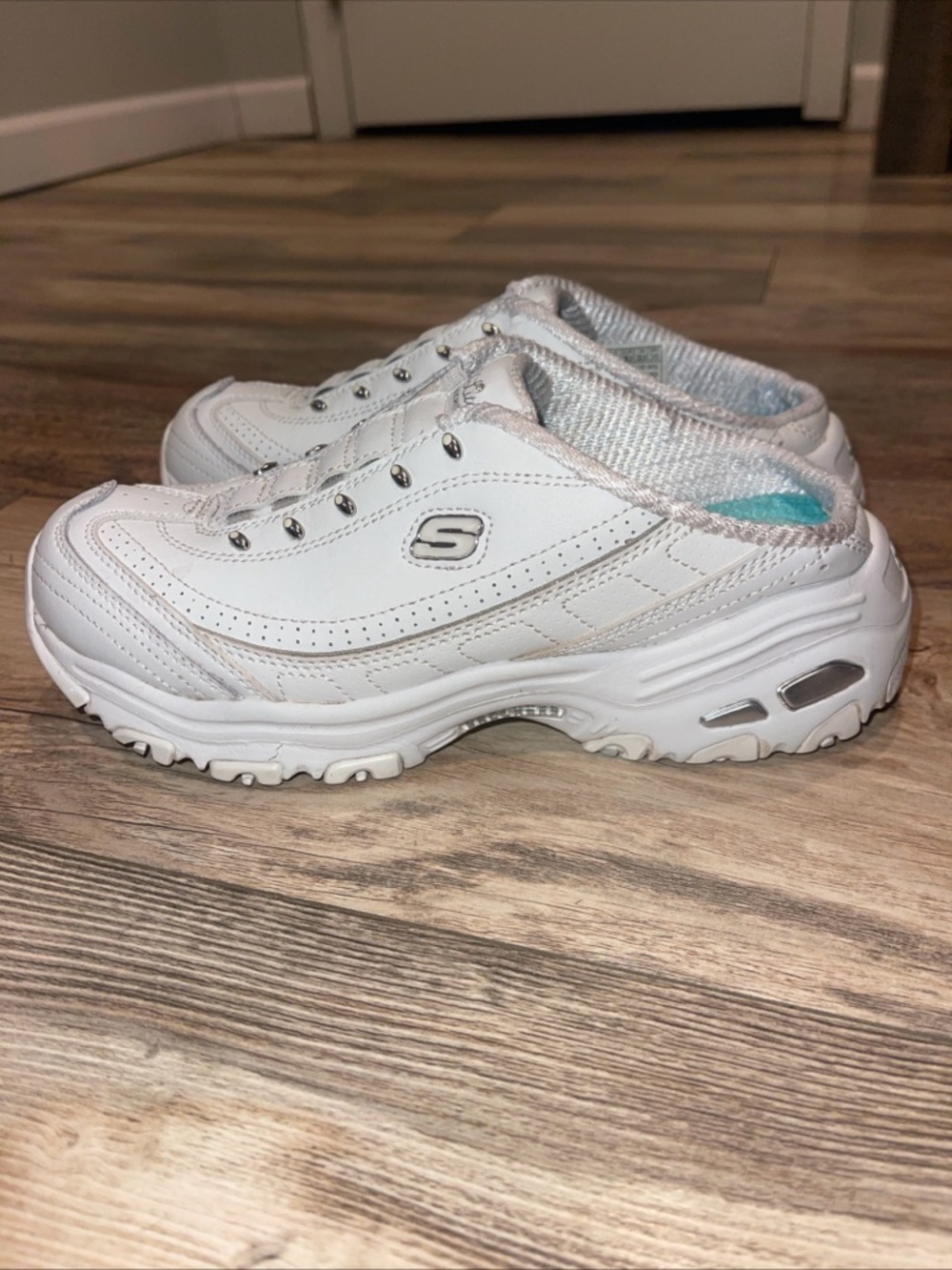 Skechers D'Lites Bright Sky Shoes Sneaker Mule Womens 6.5 White Slip On 11933